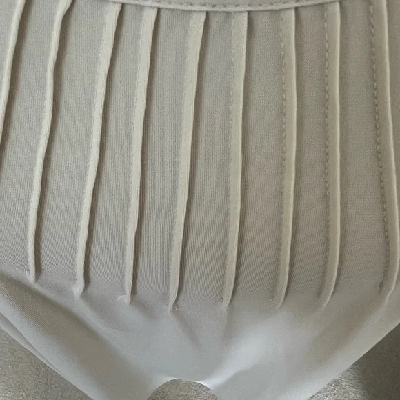 Susan Graver Essentials Elegant Cream Women's Top 2X - Picture 2 of 6